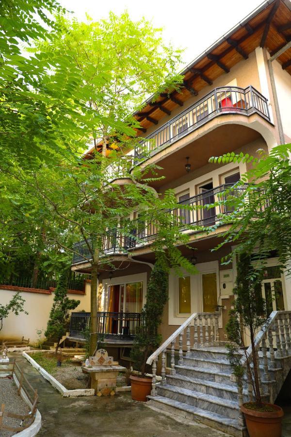 City Park Hostel 普里什蒂纳 外观 照片