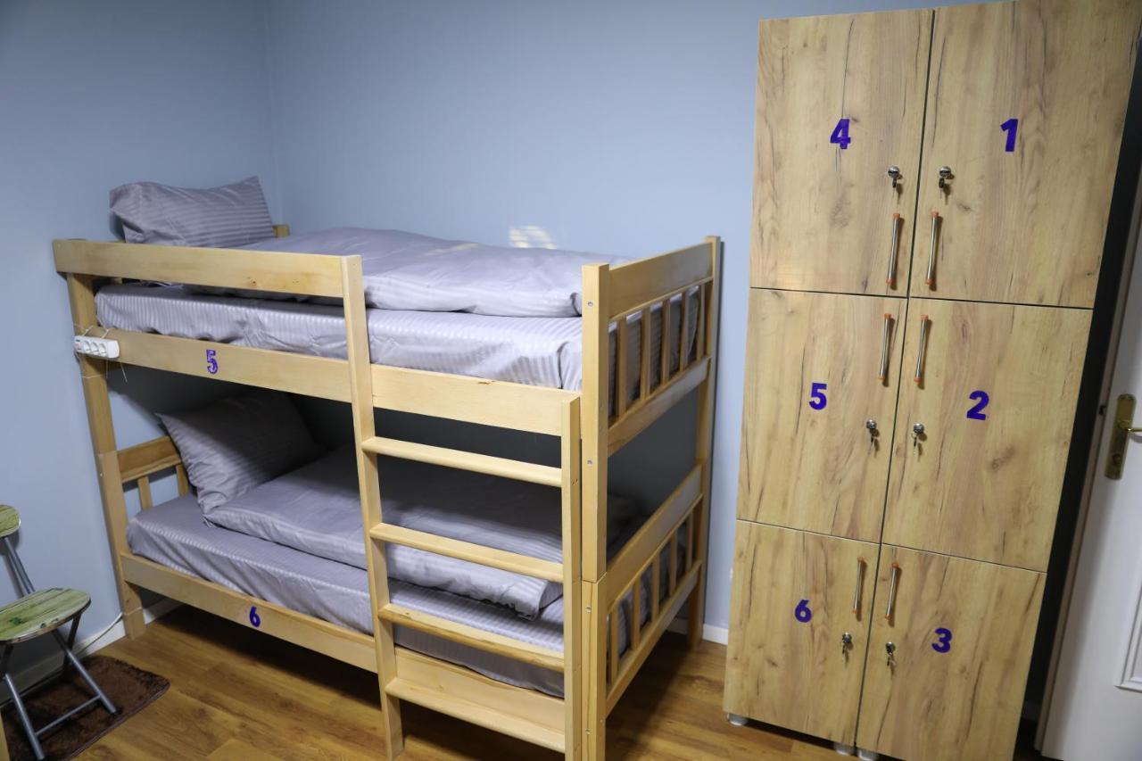 City Park Hostel 普里什蒂纳 外观 照片