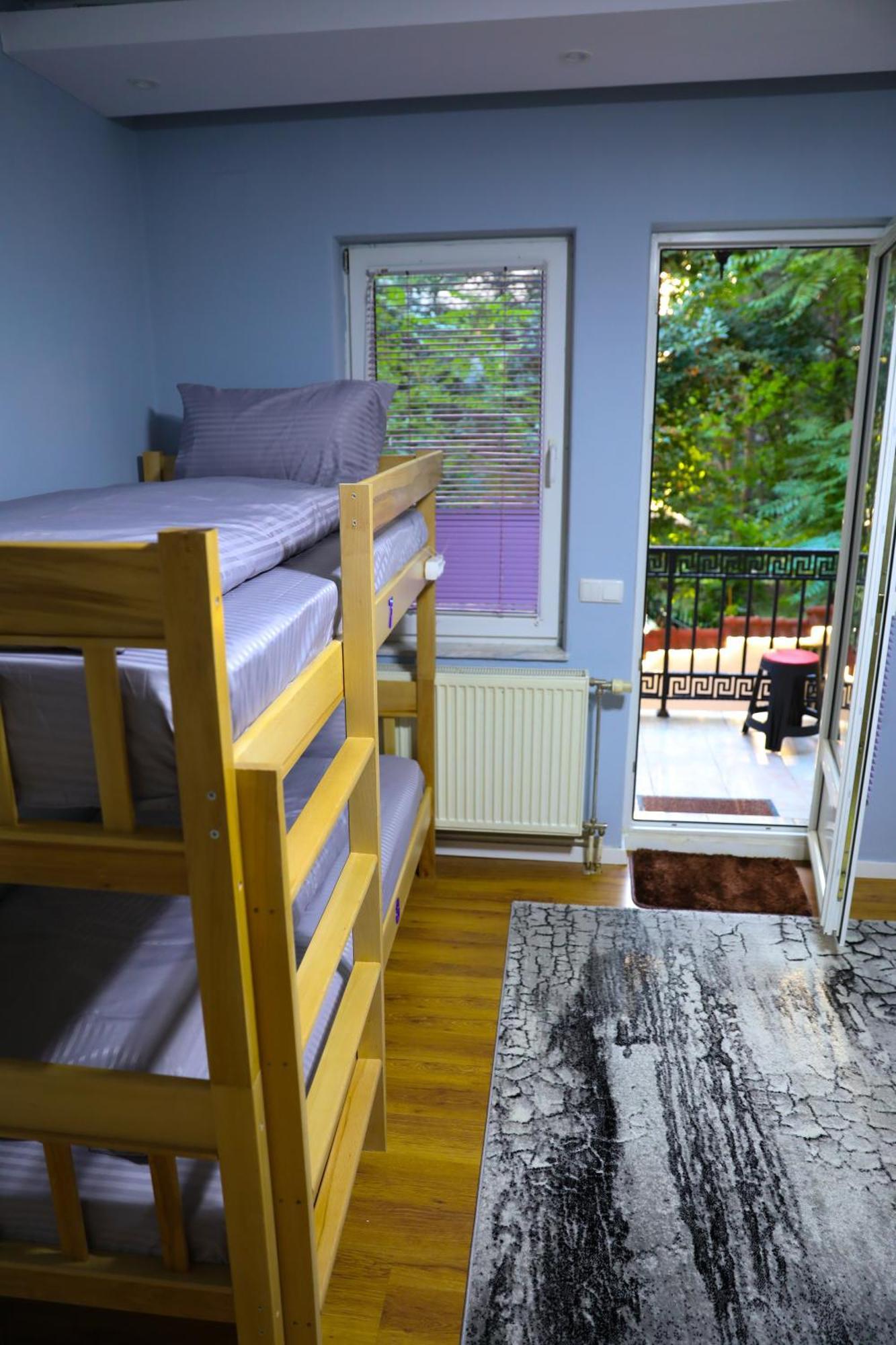 City Park Hostel 普里什蒂纳 外观 照片