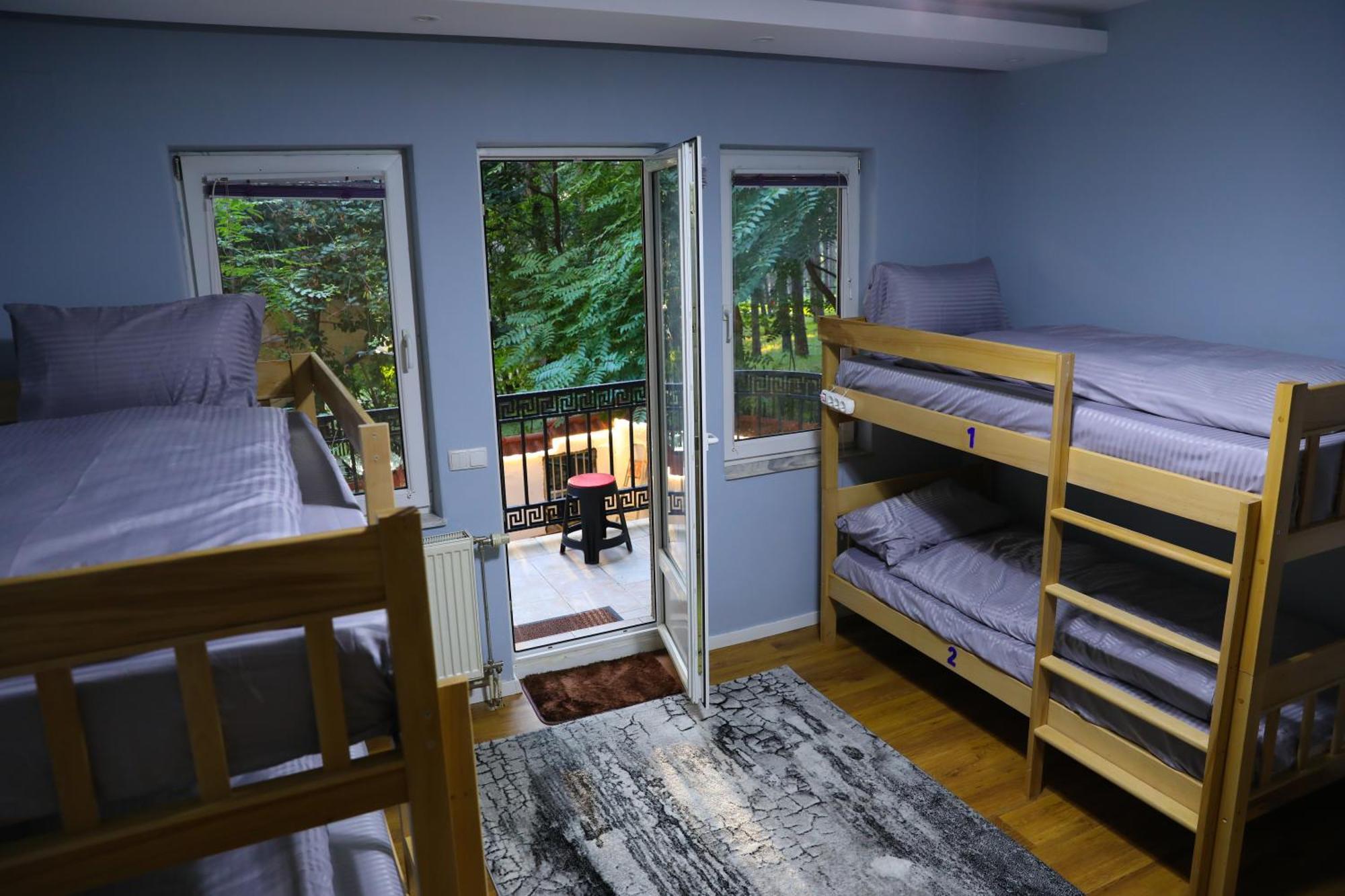 City Park Hostel 普里什蒂纳 外观 照片