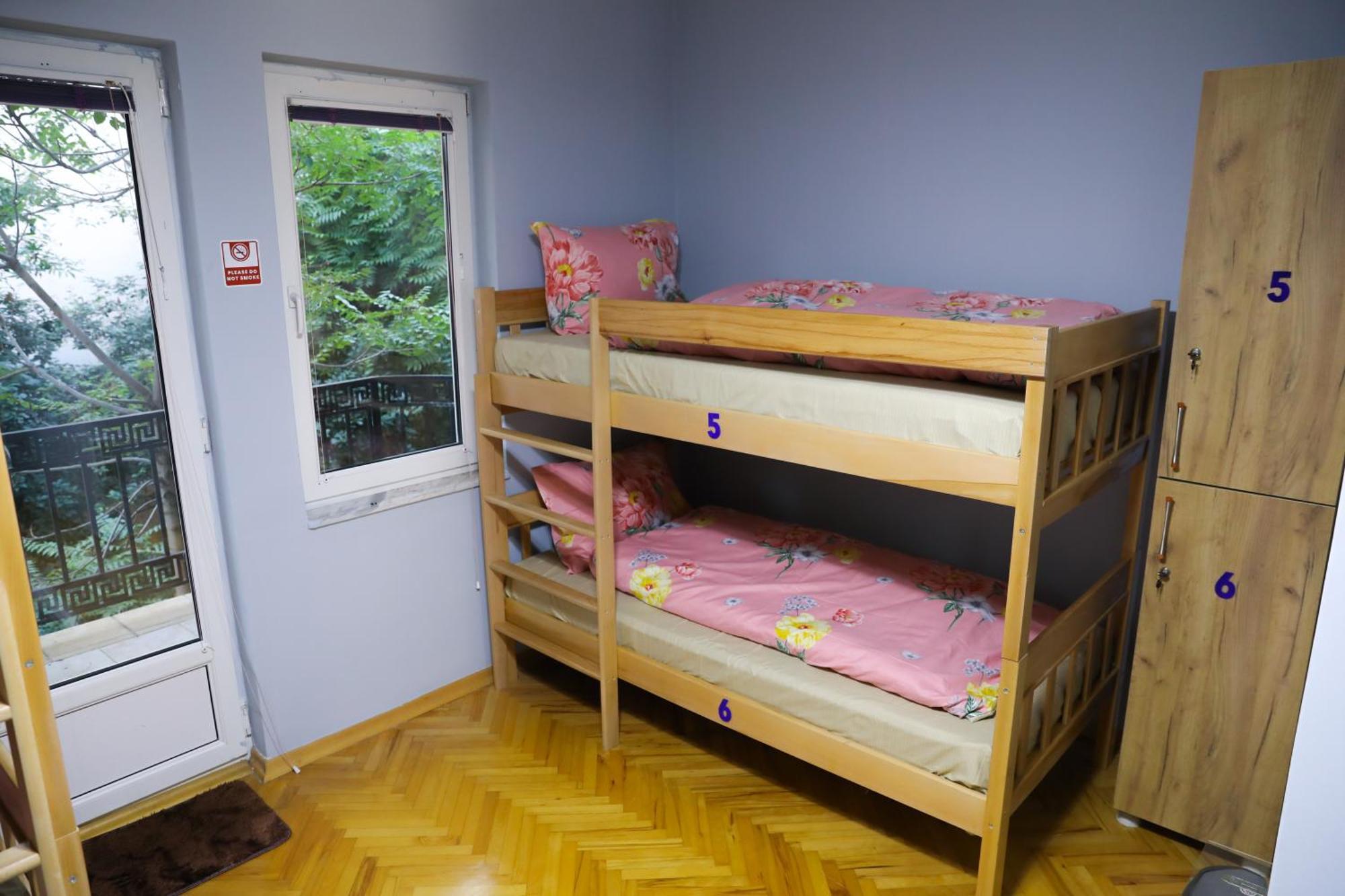 City Park Hostel 普里什蒂纳 外观 照片